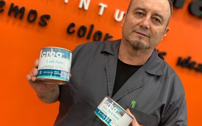 CREA. Pintura a la tiza para restauración de muebles.